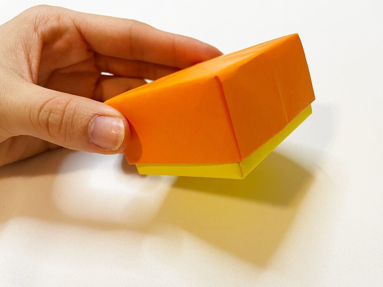 蓋をつけた箱の折り紙