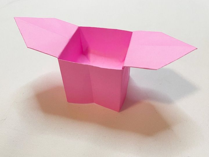 便利な持ち手付きの箱の折り紙