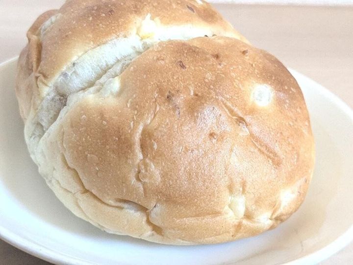 イオントップバリュ「10種類の雑穀入りつつぶつぶ食感ロール」