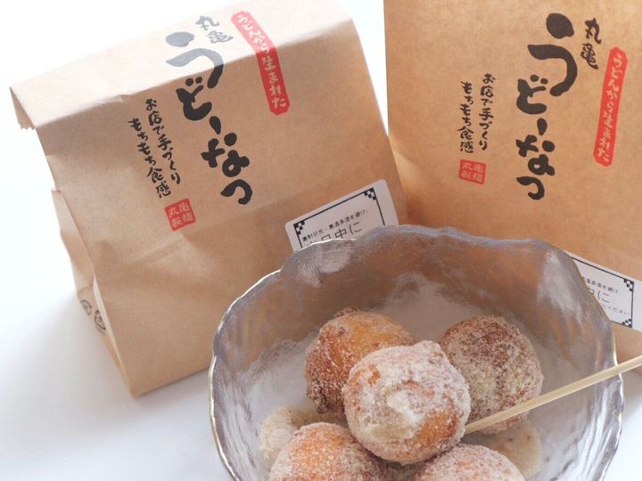 丸亀製麺うどーなつの紙袋とうどーなつ