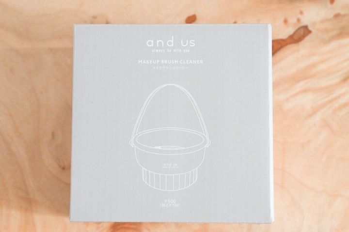 メイクブラシクリーナー