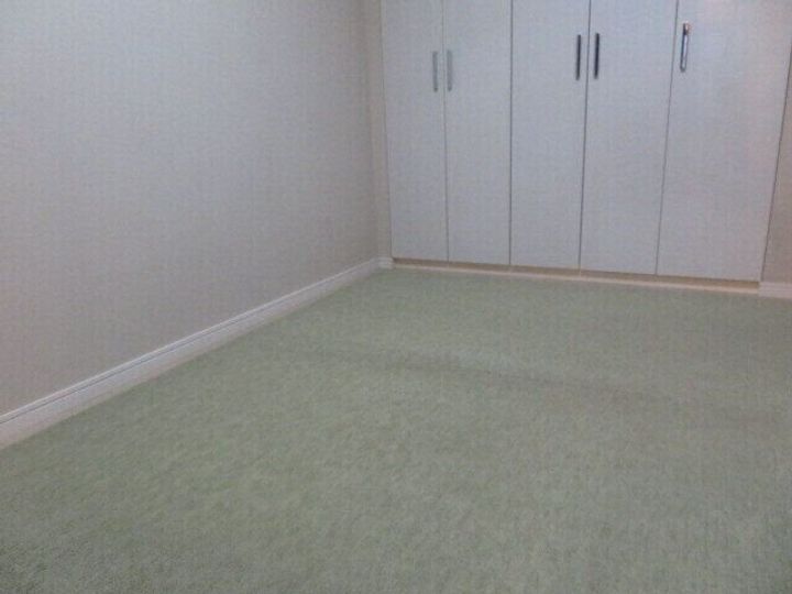 重いものが倒れたり落ちたりしないか