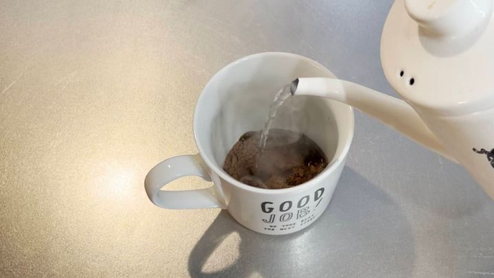 コーヒーを淹れる