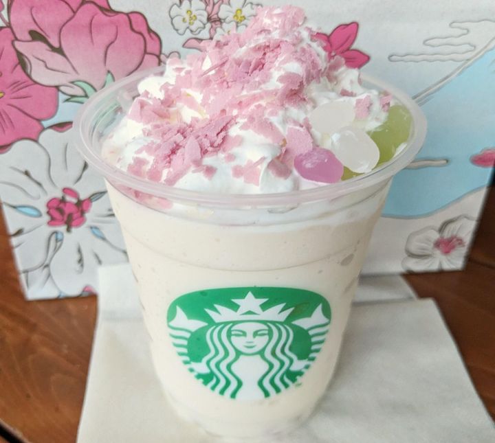 スターバックス　花見だんごフラペチーノ