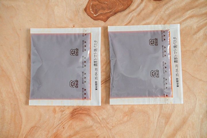 濃厚トマト焼パスタの素の中身
