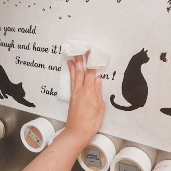 キッチンの壁面掃除