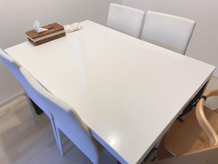 ダイニングテーブル