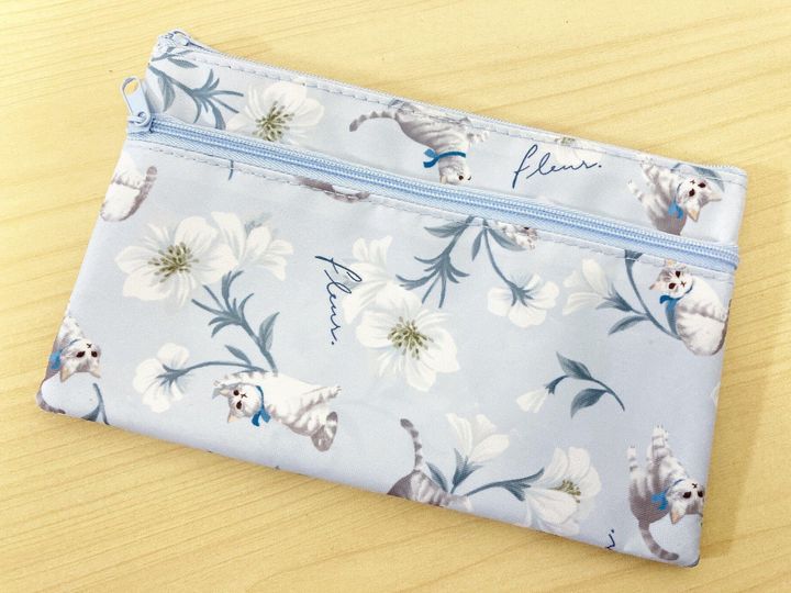 セリアねこポーチ