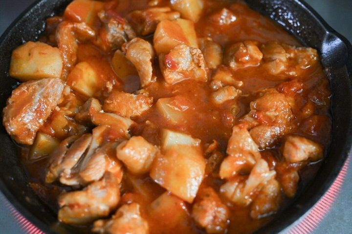 ブロッコリーを入れる前のトマト煮込み