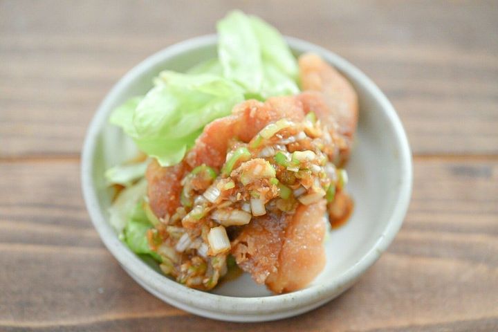 ねぎだれをかけたザンギ
