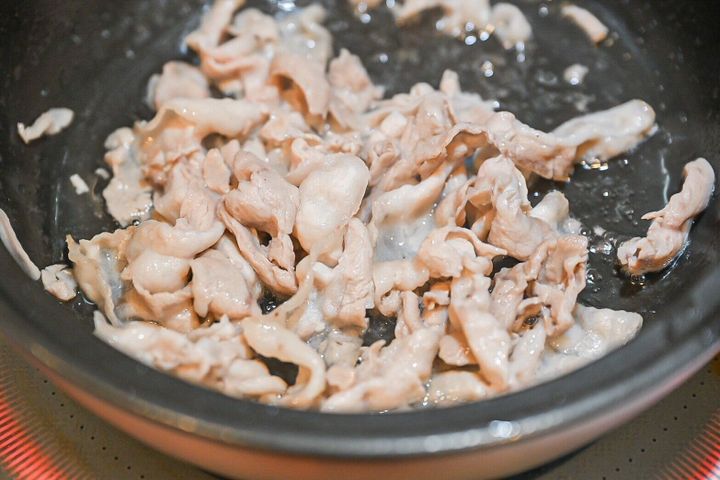炒めた豚肉