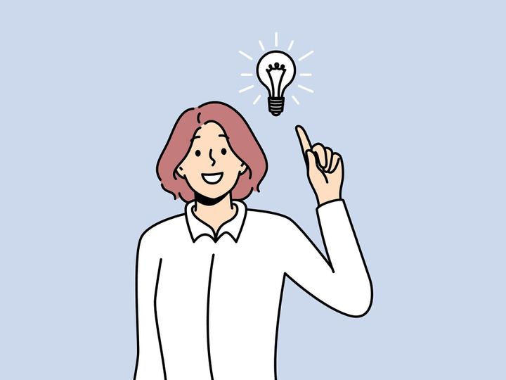 笑顔の女性が良いアイデアを生み出す