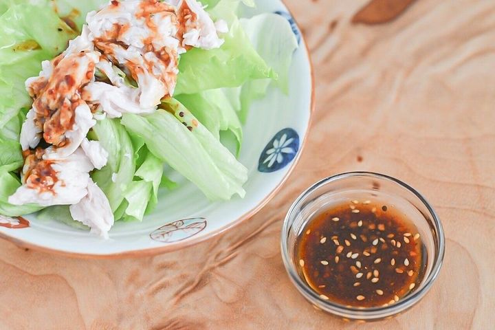 和味噌ドレッシングとサラダ