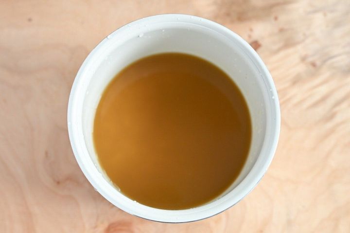 タレを入れた炊飯窯