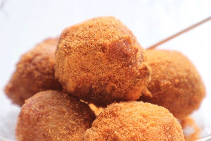 お皿にのったうどーなつピザ味