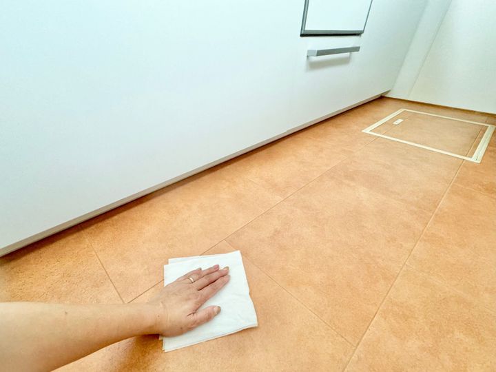 キッチンの床は毎日サッと拭く