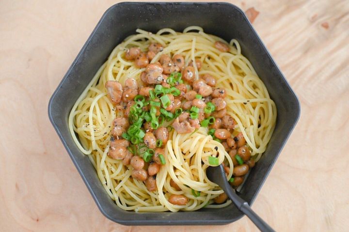 牛肉だしの素の納豆パスタ