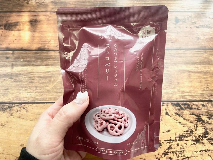 3COINS ストロベリースイーツ やみつきプレッツェルストロベリー