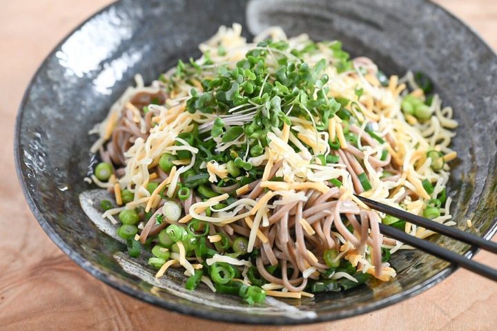 薬味とチーズのそば