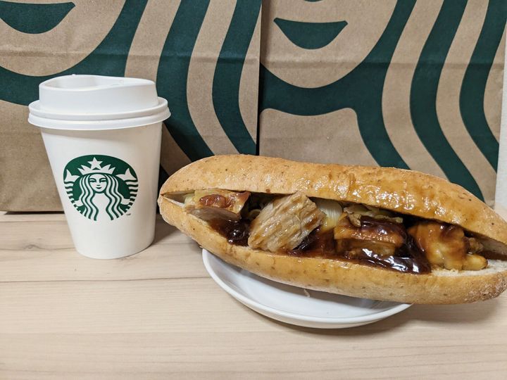 スターバックス「照り焼きチキン 石窯フィローネ」