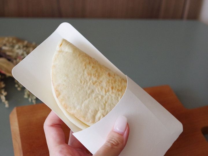 【ファミマ】どんな味?未知のあまじょっぱさ!さつまいも×チーズのピザサンドを実食