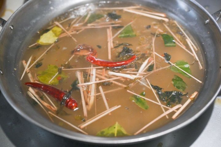 スータイ タイ風ハーブ鍋
