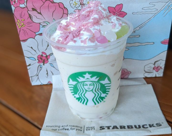 スターバックス. 花見だんご フラペチーノ