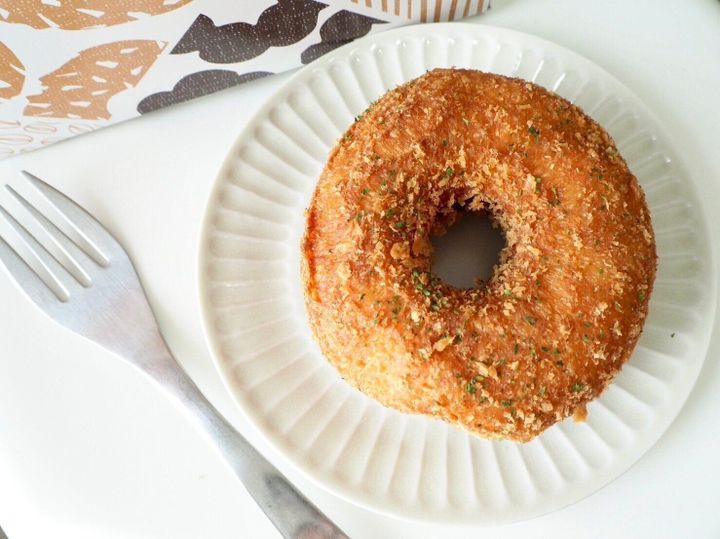 ミスタードーナツ「ザクもっちリング カレー&タマゴ」商品写真