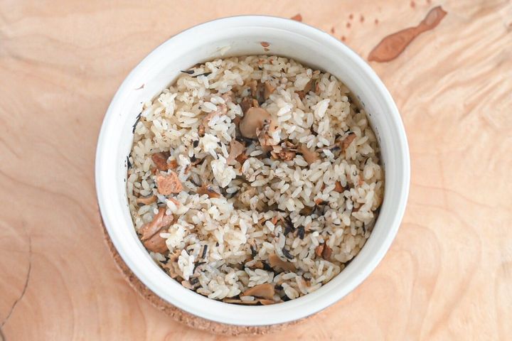 炊飯器に入った沖縄風豚角煮ごはん