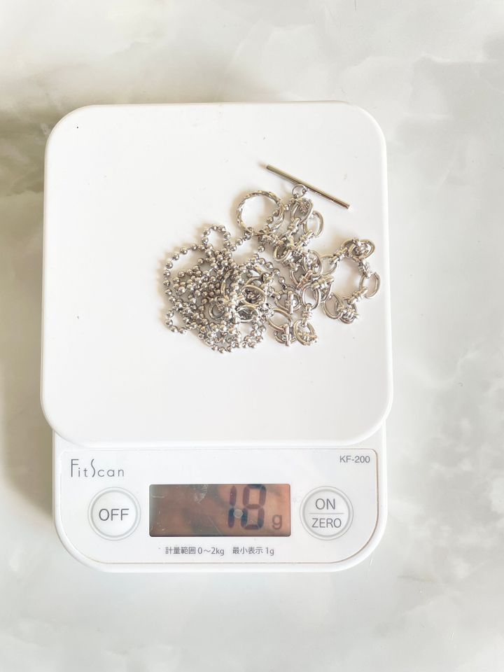 軽いネックレス