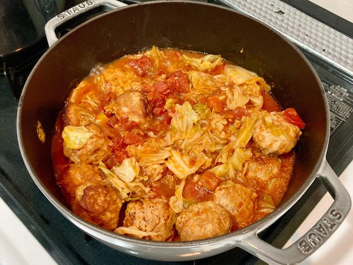 ロールしないキャベツを煮込んでいるところ