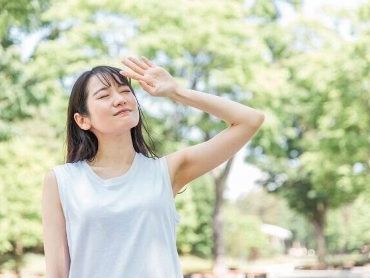 女性