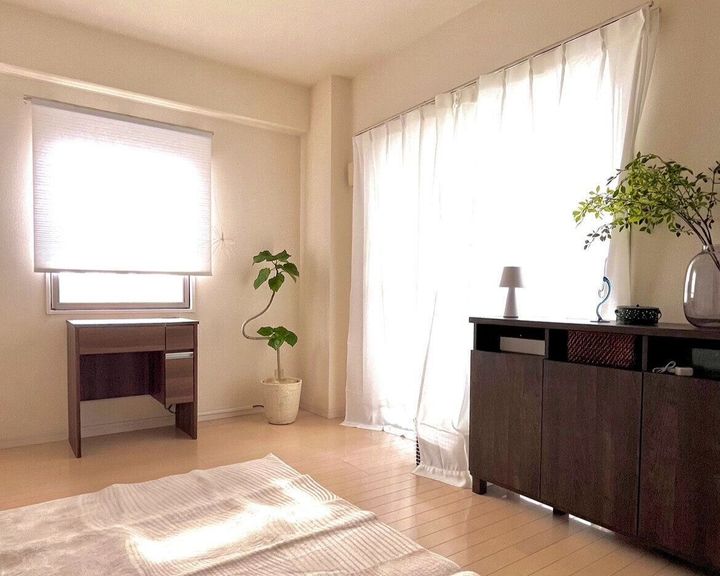 光が差し込む部屋