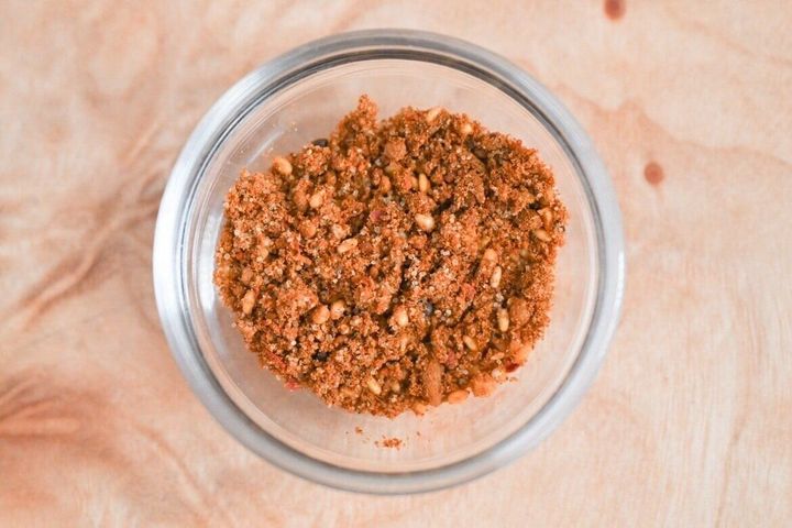 皿に入った和味噌スパイス