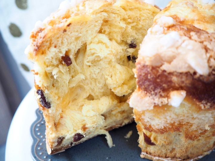 シャトレーゼ「Xmasパネトーネ」断面写真