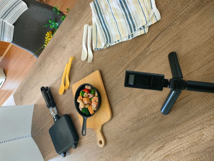 料理撮影をしている様子