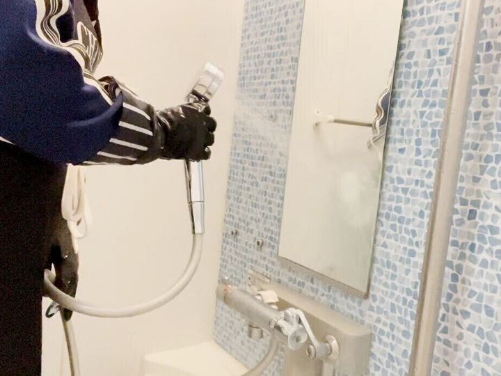シャワーをかける