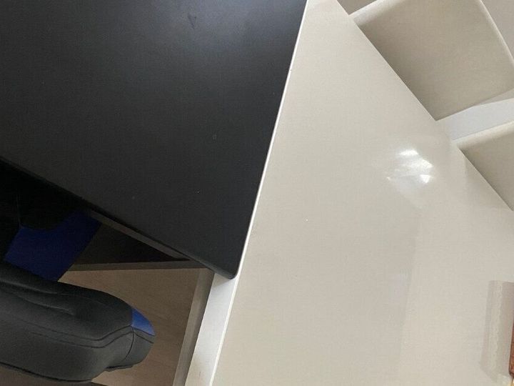 ダイニングテーブル