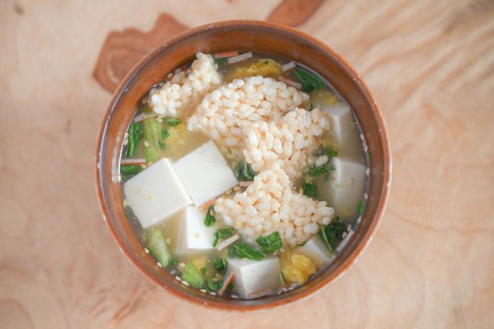 豆腐入りのおこげスープ