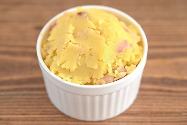 ココットに入ったマッシュポテト