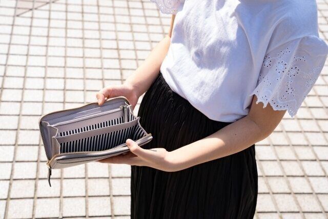 空っぽの財布