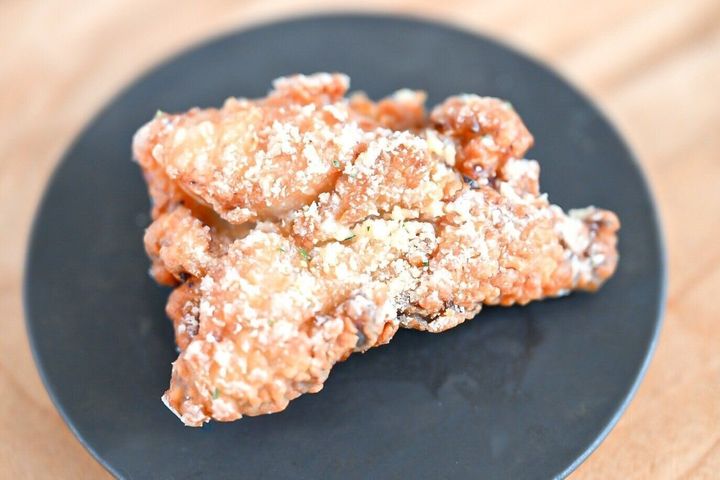 プリンクルパウダーをかけた唐揚げ