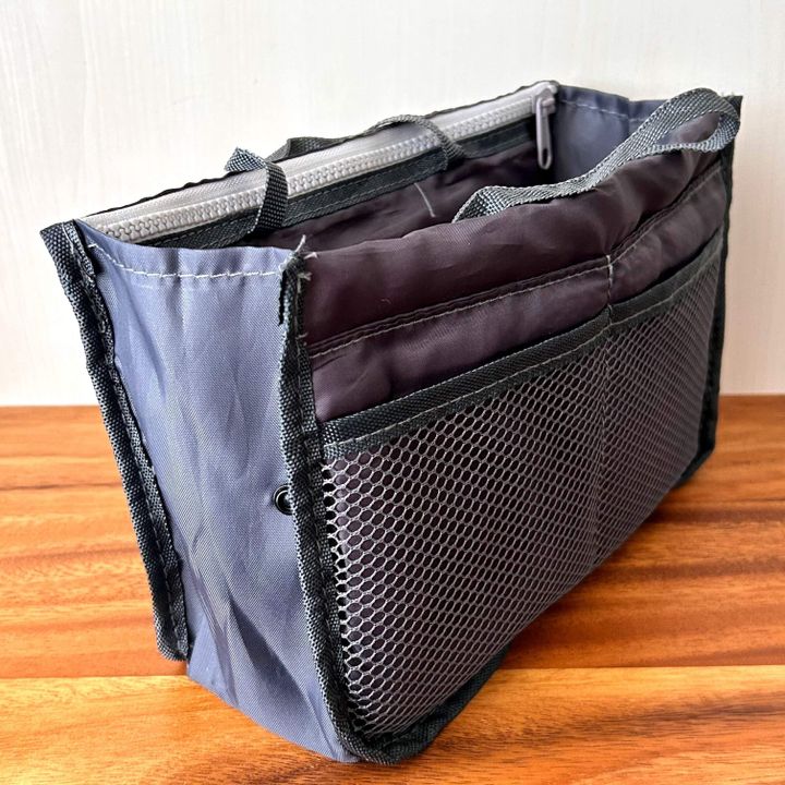 マチが広がるバッグインバッグ