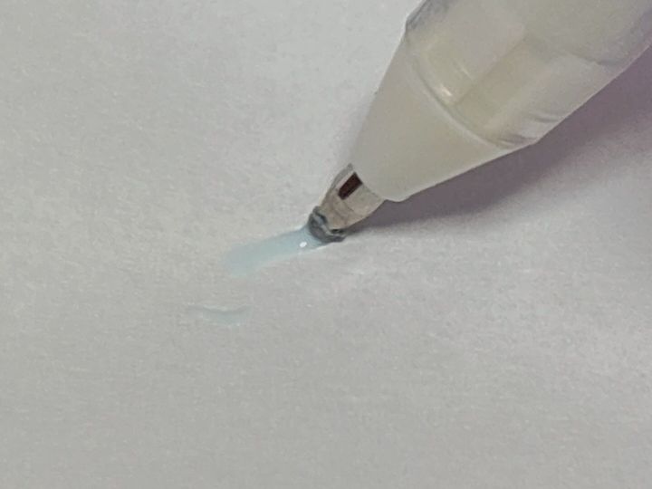 ダイソーのりペン