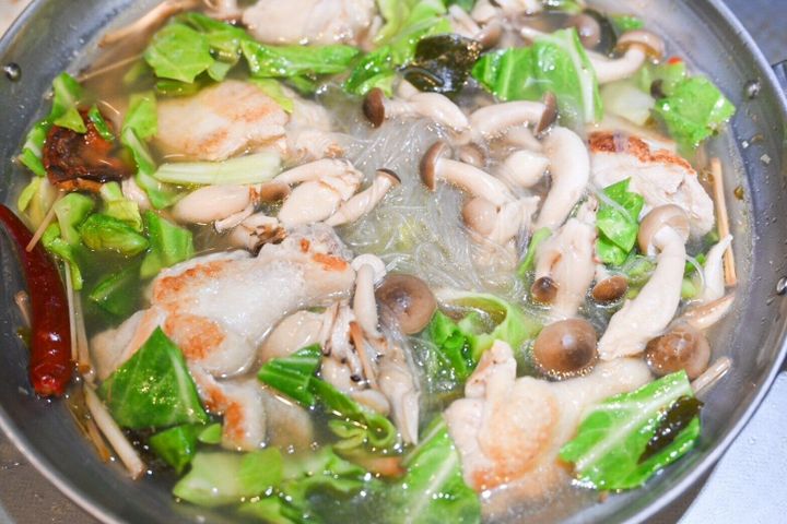 スータイ タイ風ハーブ鍋