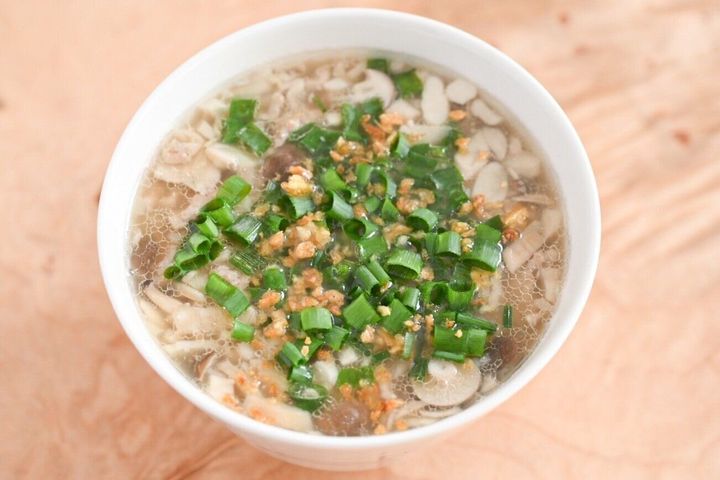 トッピングをしたカオトム風茶漬け