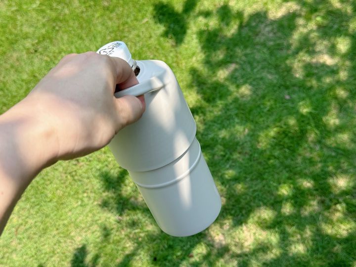 【ニトリ】もう100均では買わない!冷たさが持続する「ペットボトルホルダー」は1,000円以上でも買う価値あり!