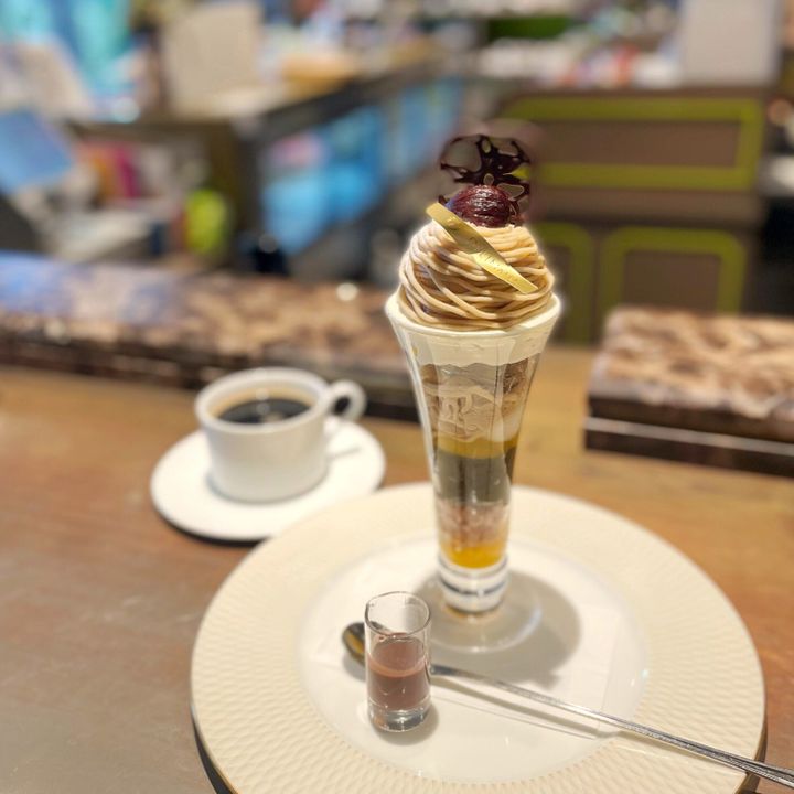 Patisserie &Chocolat Bar DEL'IMMO「パフェほうじ茶マロン」¥1520