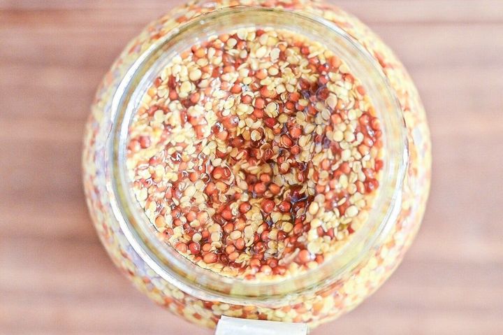 「MAILLE 種入りマスタード」の中身