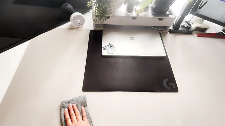 デスク周りを整える